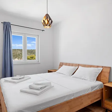 2 Bedroom Pet Friendly In Apartamento Ražanj