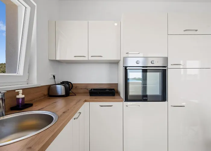 2 Bedroom Pet Friendly In