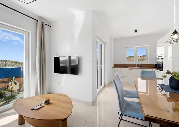 2 Bedroom Pet Friendly In * Ražanj