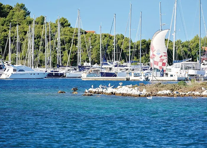 2 Bedroom Pet Friendly In * Ražanj